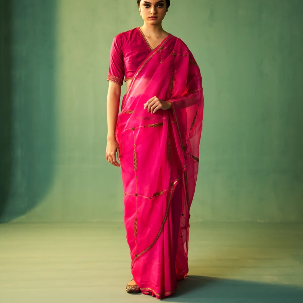 New designer Indian Magenta silk with organza with golden hand embroidered Saree - Picture 1 of 8